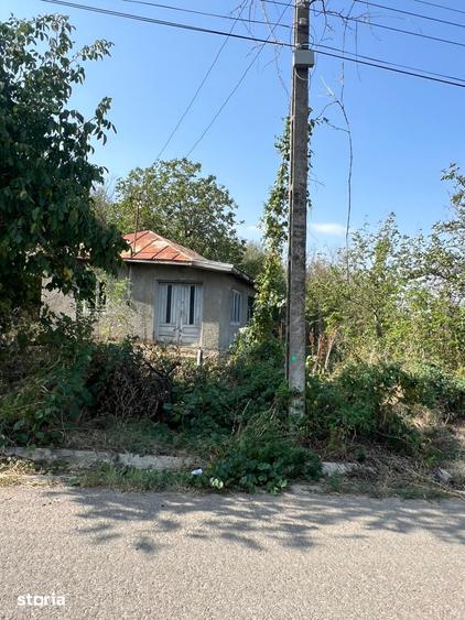 Casă cu 2 camere cu Teren 2474 Mp în Merei