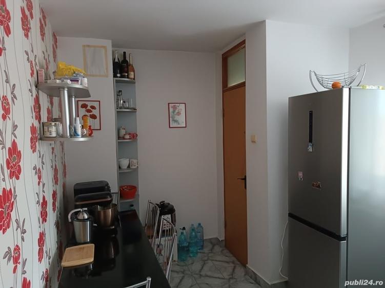 Garsonieră decomandată în Central