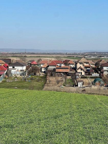 Teren de 5375 mp, în Cheriu