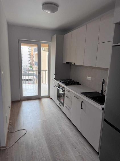 Apartament cu 3 camere în Berceni