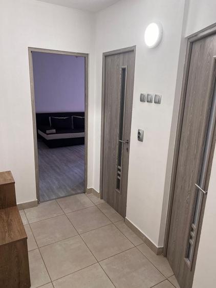 Garsonieră decomandată în Calea București