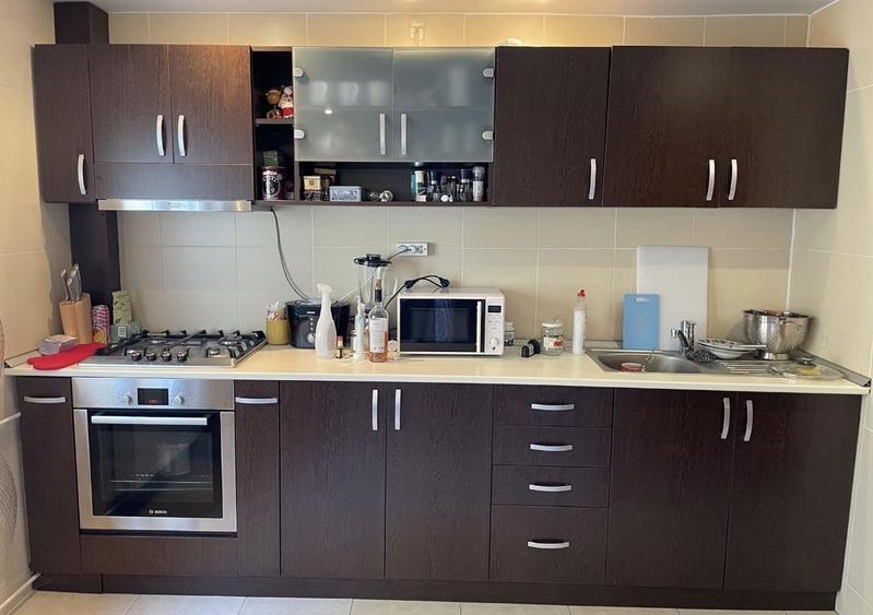 Apartament cu 3 camere decomandat, mobilat în Doamna Ghica