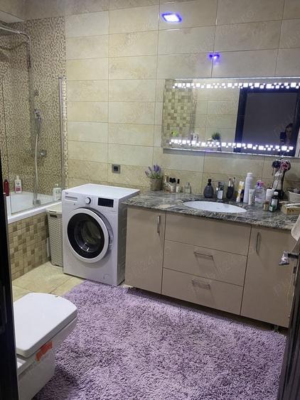 Apartament cu 2 camere decomandat în Tractorul