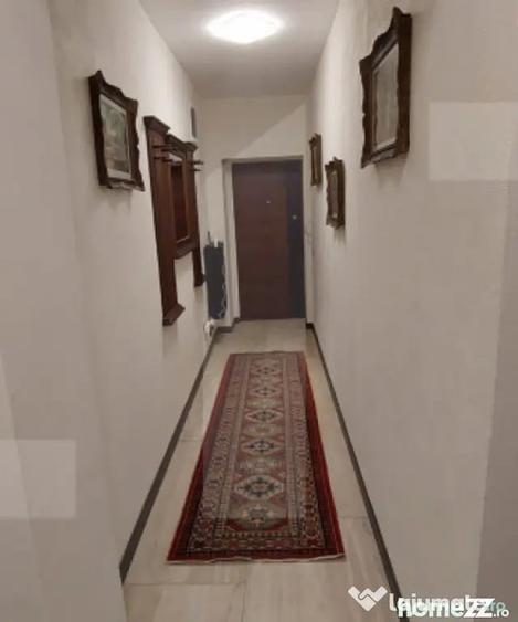 Apartament cu 2 camere decomandat, mobilat în Central