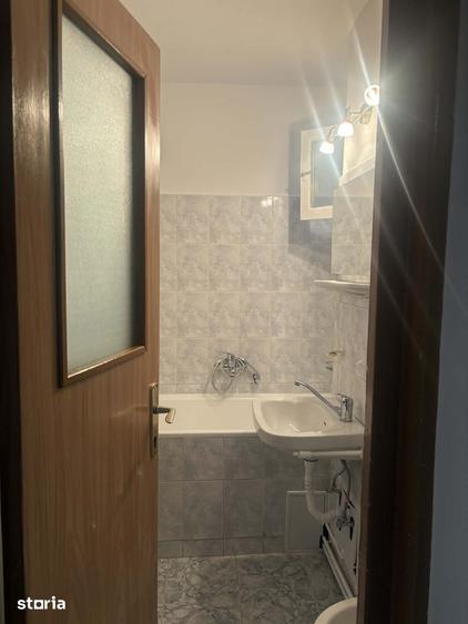 Apartament cu 3 camere în Astra