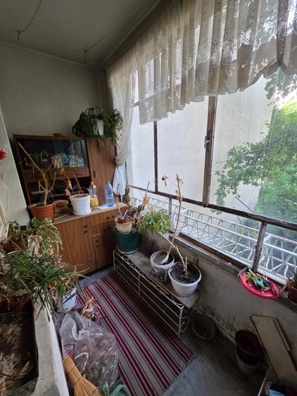 Apartament cu 3 camere decomandat în Drumul Taberei