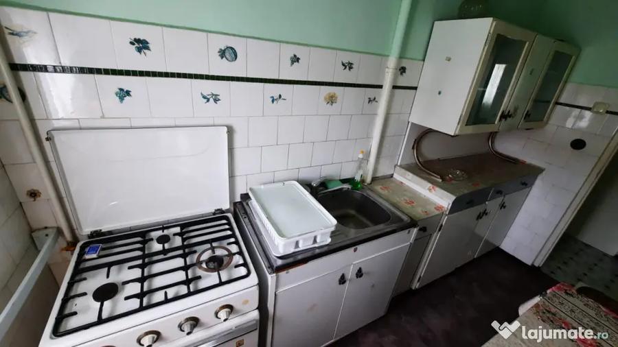 Apartament cu 2 camere semidecomandat în Central