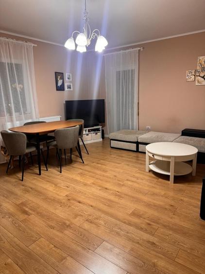 Apartament cu 3 camere semidecomandat în Dosu Bricii