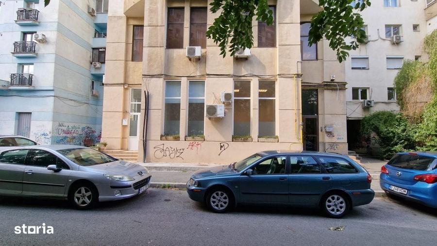 Spațiu comercial, de 102 mp, în Central