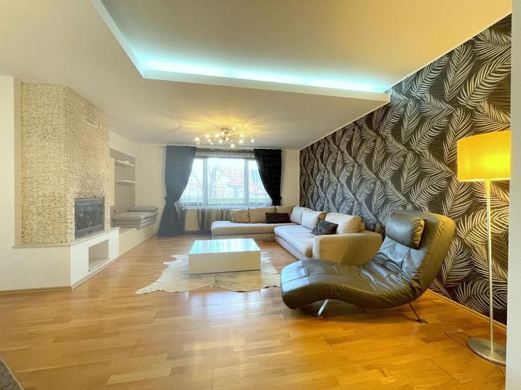 Apartament cu 3 camere decomandat, mobilat în Dumbrăvița