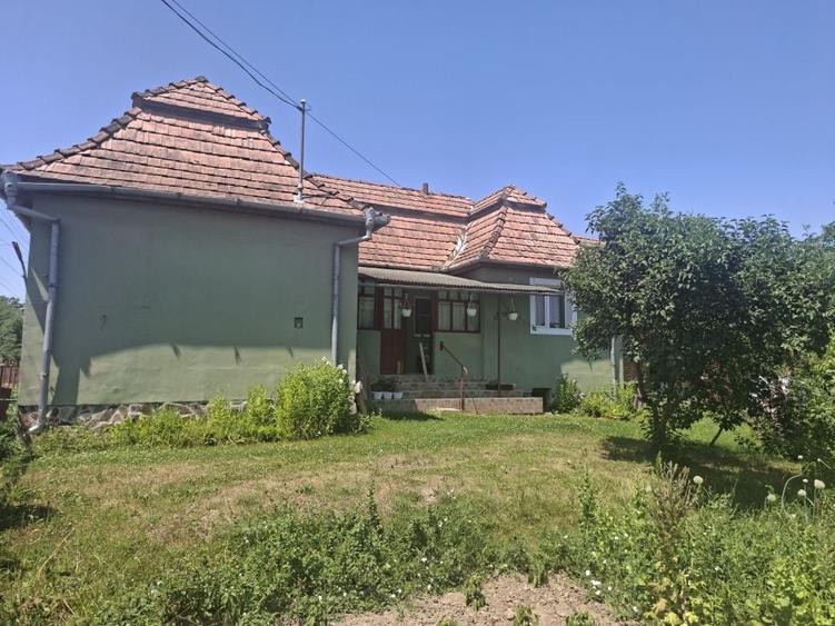 Casă cu 3 camere în Suplac