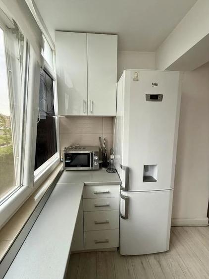 Apartament de inchiriat 3 camere,zona Nufarul - 12