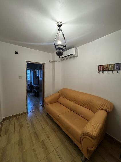Apartament cu 2 camere decomandat în Domnești