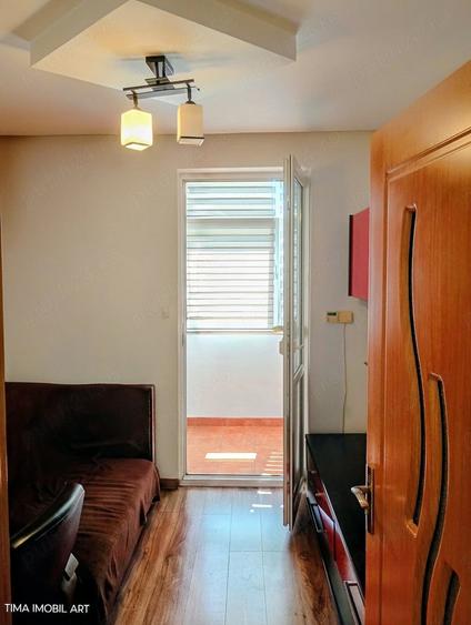 Apartament cu 3 camere decomandat în Central