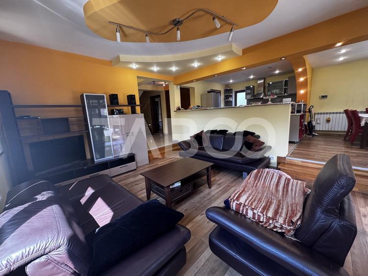 Duplex cu 5 camere cu Canalizare în Turnișor
