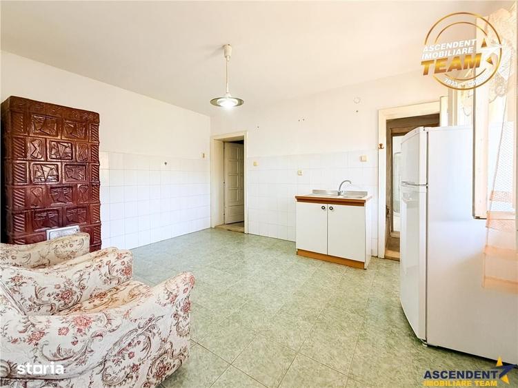 Casă cu 4 camere în Araci