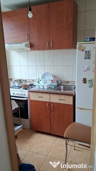 Garsonieră în Apărătorii Patriei