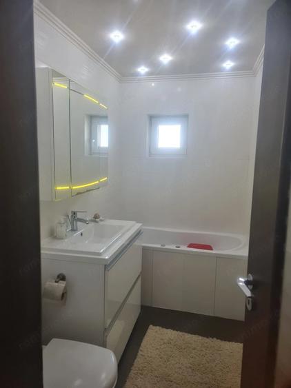 Apartament cu 2 camere semidecomandat, mobilat în Calea Urseni