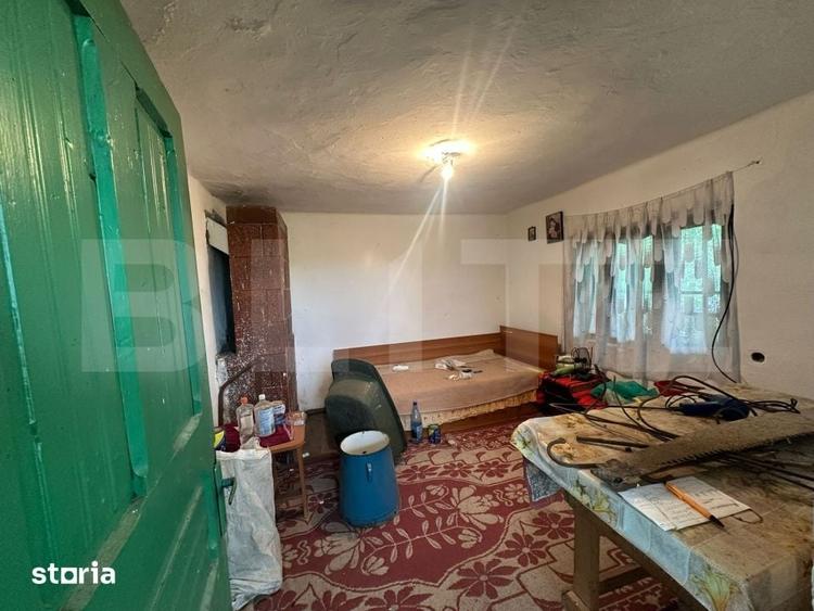 Casă cu 3 camere cu Teren 2077 Mp în Scoarța