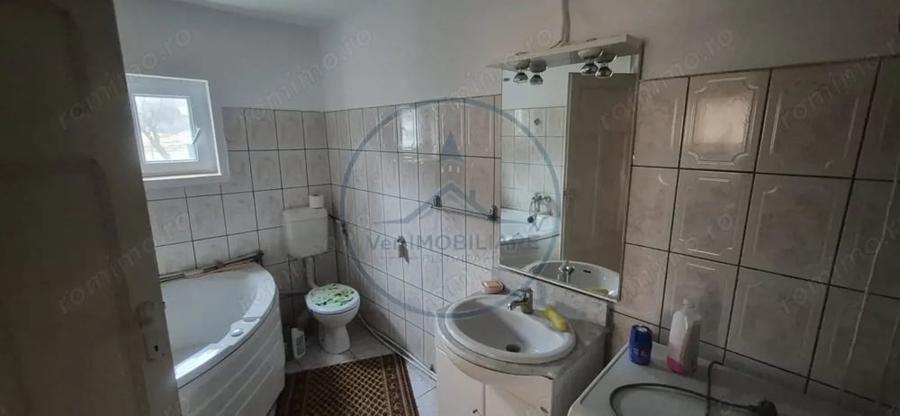 Casă cu Teren 3800 Mp în Prundu Bârgăului