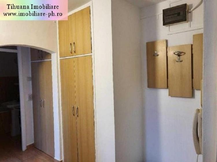 Apartament cu 2 camere decomandat în Republicii — fotografia 3