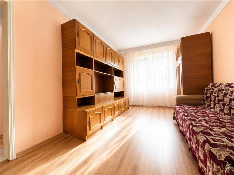 Apartament cu 2 camere semidecomandat, mobilat în Aeroport