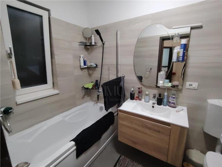 Apartament cu 3 camere semidecomandat, mobilat în Braytim