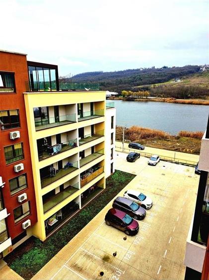 Apartament cu 2 camere decomandat în Aroneanu