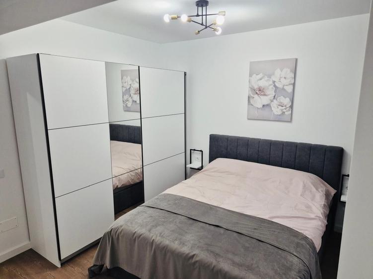 Apartament cu 2 camere decomandat în Dobroești