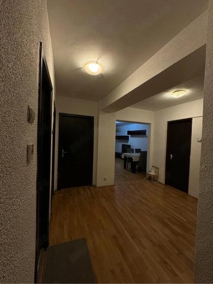 Apartament cu 3 camere decomandat în Centrul Civic