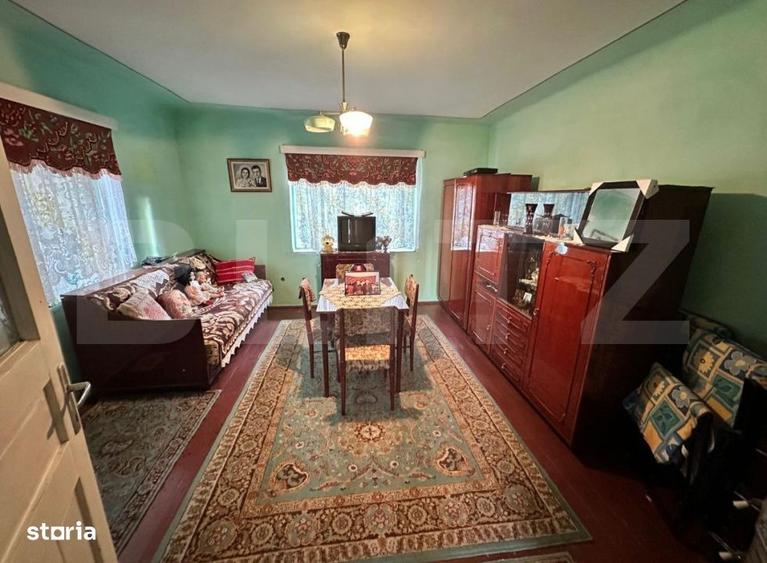 Casă cu 2 camere cu Teren 690 Mp în Petrești