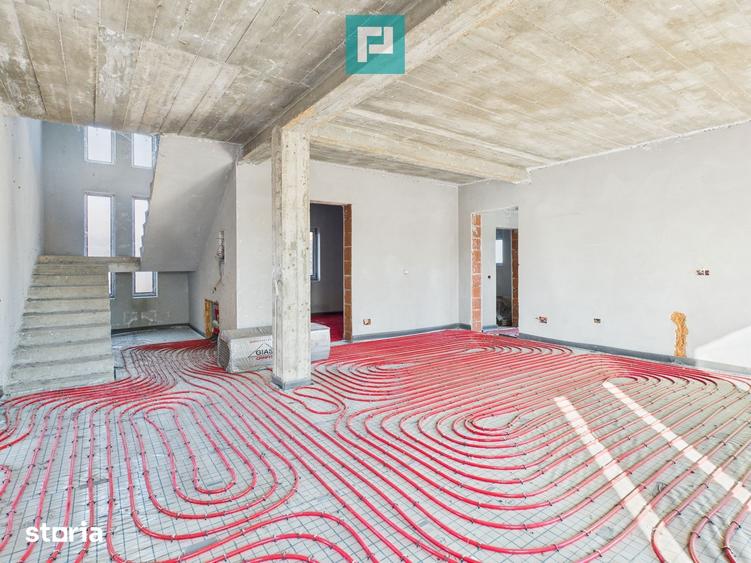 Casă cu 6 camere cu Teren 1800 Mp în Central