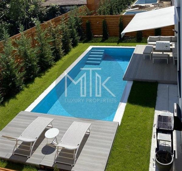 Casă individuală cu 5 camere cu Piscina în Iancu Nicolae