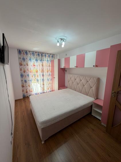 Apartament cu 3 camere decomandat, mobilat în Iosia