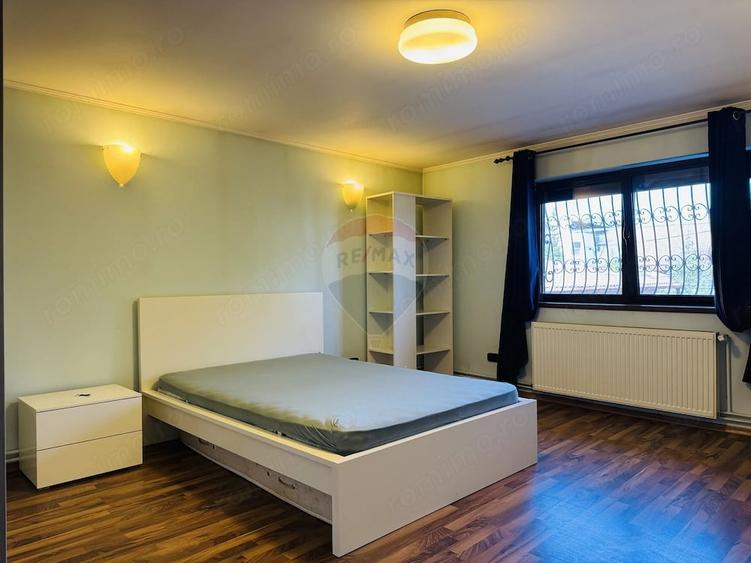 Casă cu 4 camere în Central
