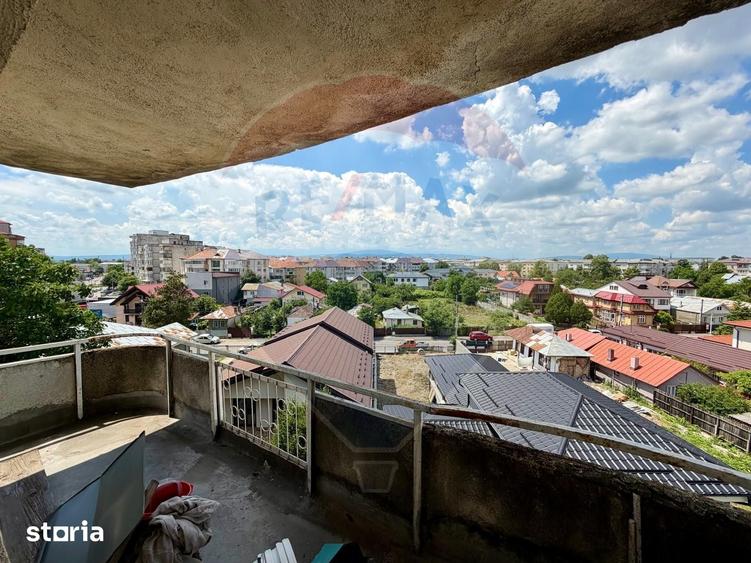 Apartament cu 3 camere decomandat în Brăilei