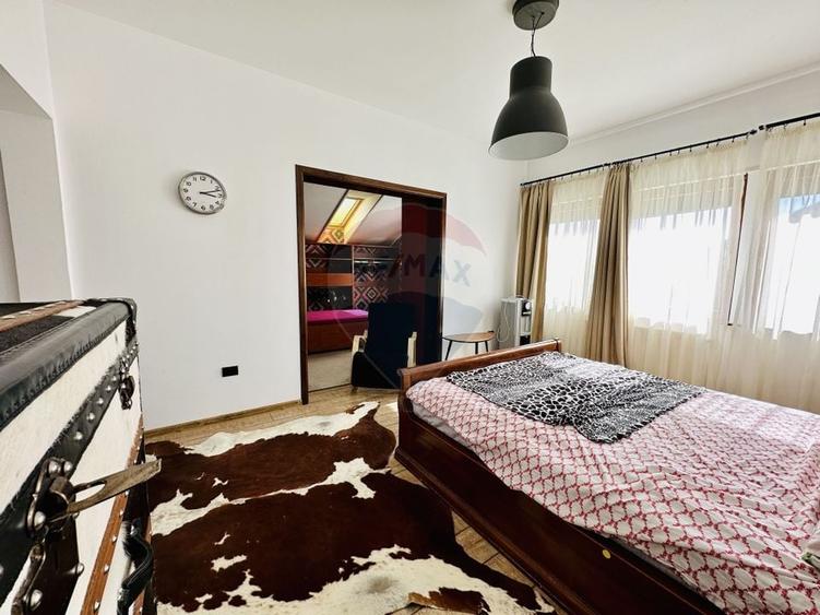 Duplex cu 5 camere cu Teren 180 Mp în Sud
