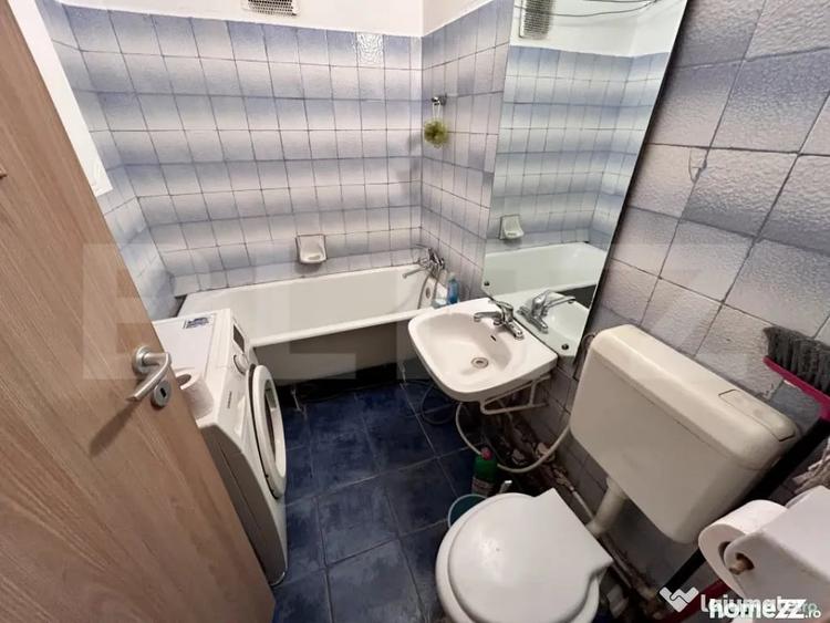 Apartament cu 3 camere semidecomandat în Andrei Mureșanu