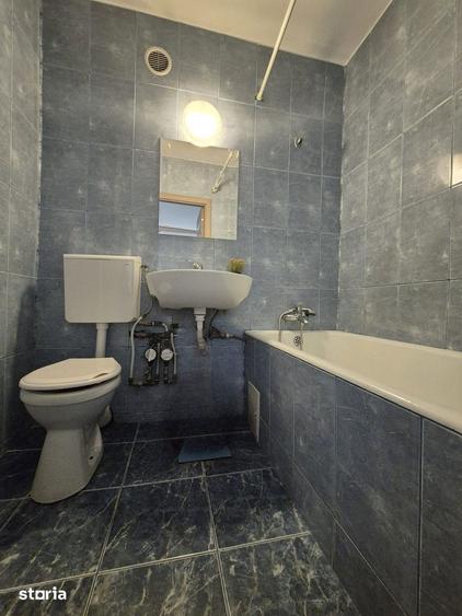 Apartament cu 3 camere decomandat în Berceni