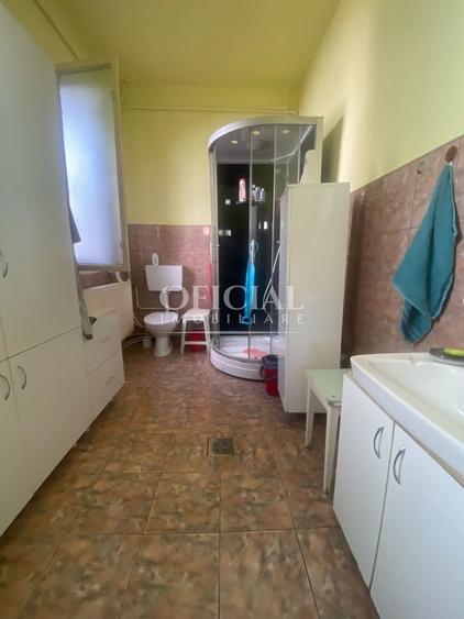 Casă individuală cu 3 camere cu Canalizare în Dâmbul Rotund