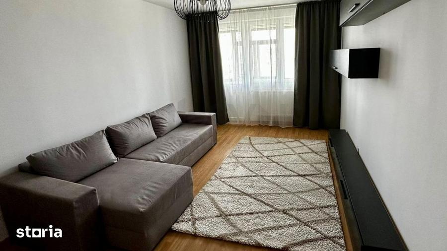 Apartament cu 3 camere decomandat în Tineretului — fotografia 2