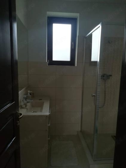 Casă cu 5 camere cu Teren 500 Mp în Corunca