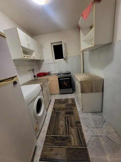 Apartament cu 2 camere semidecomandat în Podu Roș