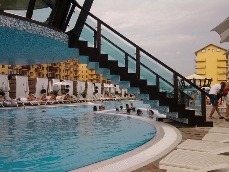 Vand ap 65mp, langa piscina, militari residence - 1