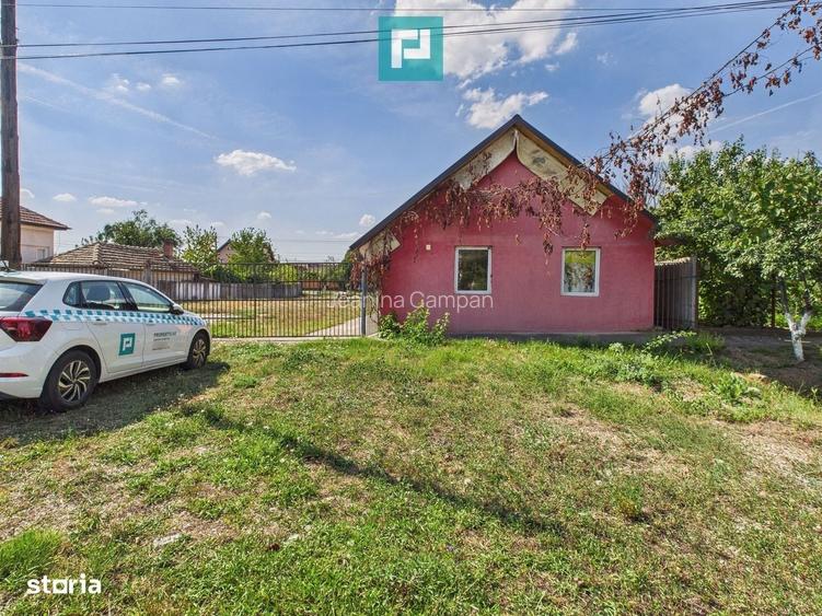 Casa/spatiu comercial pe DN79 in Zimandu Nou