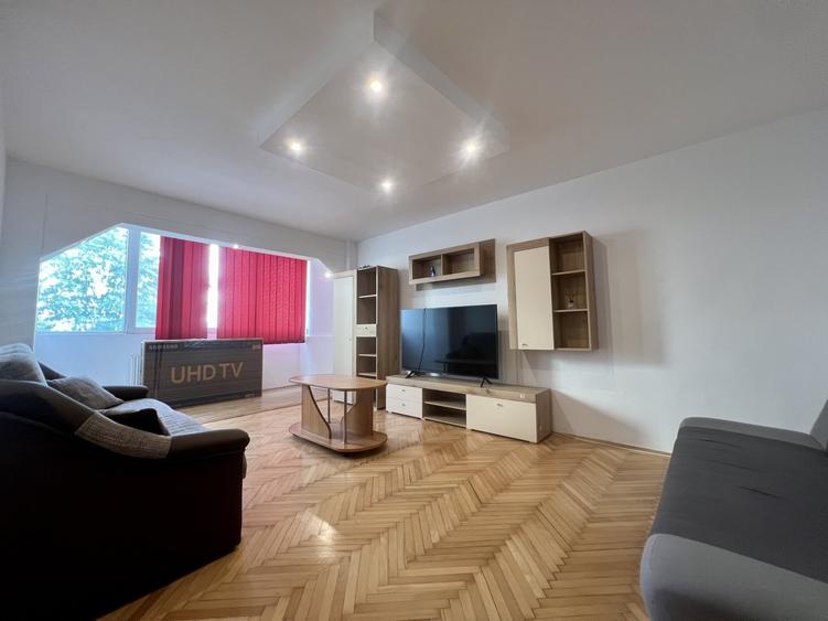 Apartament cu 4 camere decomandat, mobilat în Freidorf