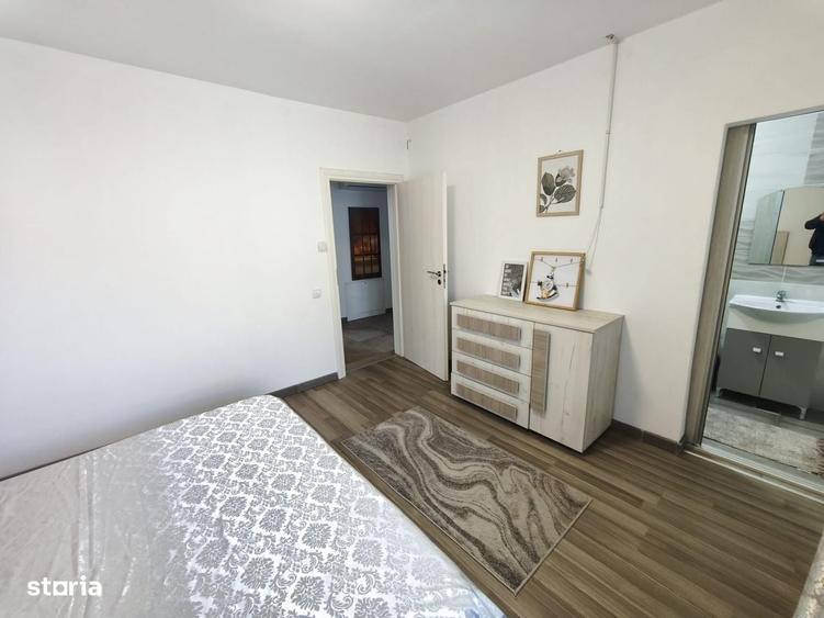 Casă cu 4 camere cu Teren 300 Mp în Mihai Bravu