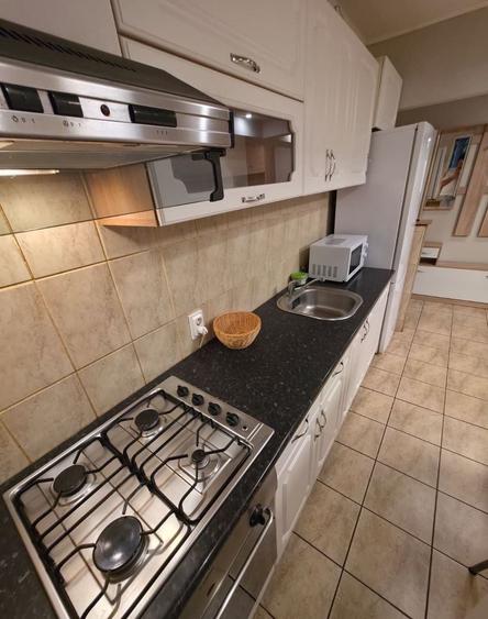 Apartament cu 3 camere, mobilat în Băneasa