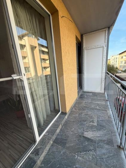Apartament cu 3 camere semidecomandat, mobilat în Florești