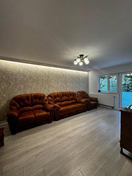 Apartament cu 3 camere decomandat în Malul Mureșului